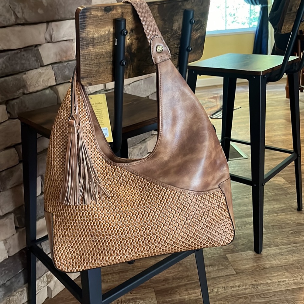 NWT Patricia Nash Amaya woven hobo bag and dust bag. Style P418190 color. Sand - Picture 2 of 7